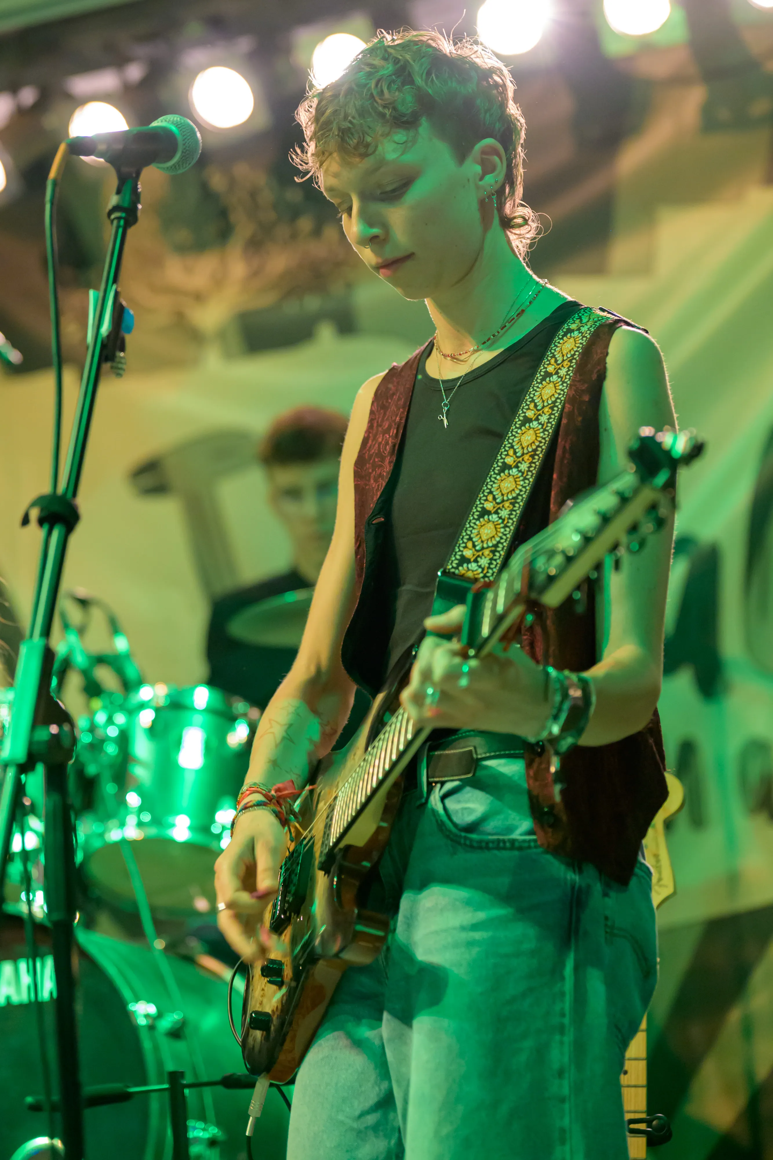 F014.webp